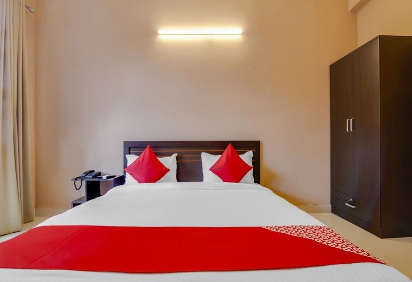 Hotell Oyo Flagship 39299 Aqualura