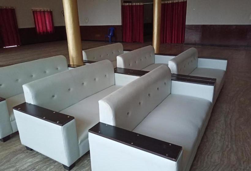 호텔 Vindhyvasini Guest House