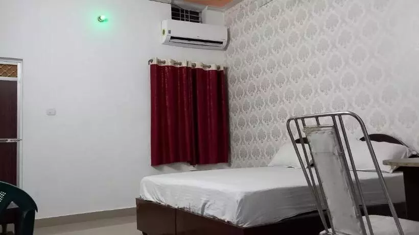 Hotelli Vindhyvasini Guest House