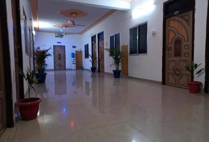 Hotelli Vindhyvasini Guest House