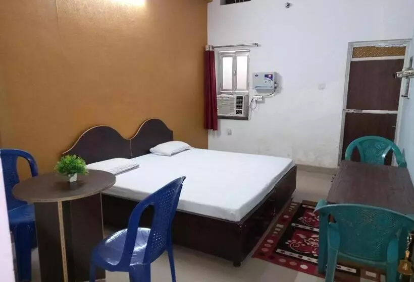 Hotelli Vindhyvasini Guest House