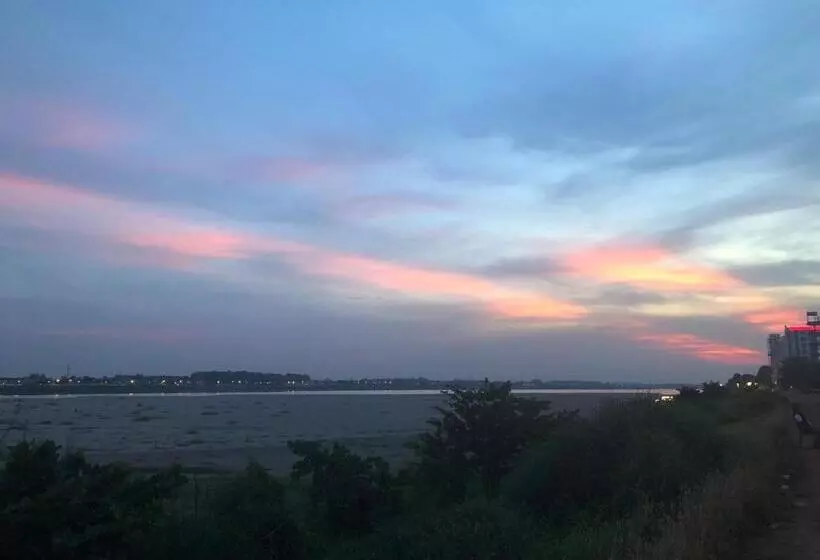 Sunset Mekong Apartment