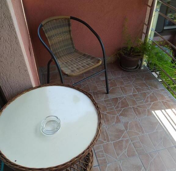 پانسیون Prenoćište Aleksandar