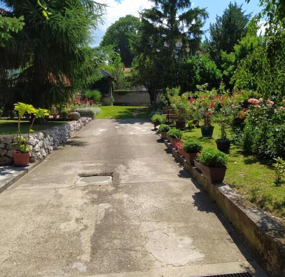 پانسیون Prenoćište Aleksandar