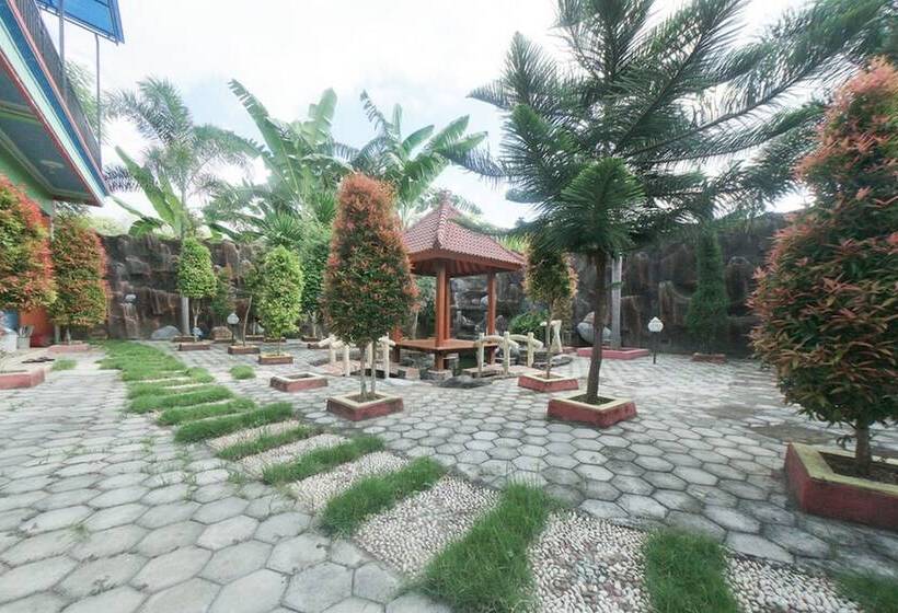 Pensione Reddoorz Syariah Near Mall Roxy Banyuwangi 2