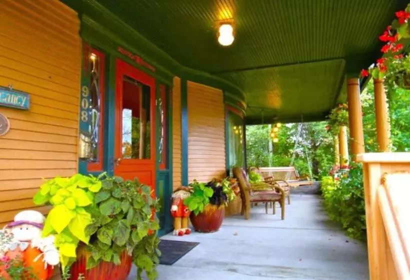 The Scofield House B&b