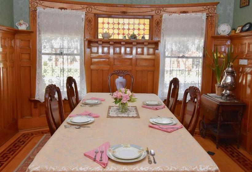 The Scofield House B&b