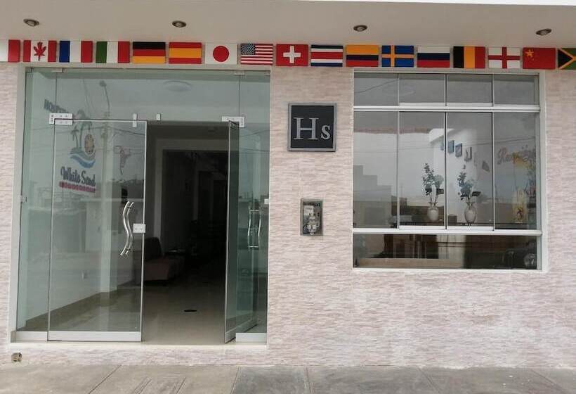 ユースホステル White Sand   Paracas