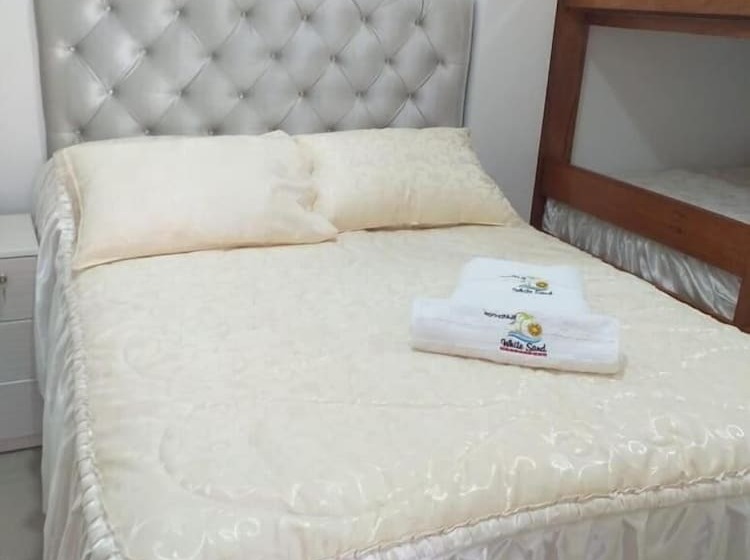 ユースホステル White Sand   Paracas