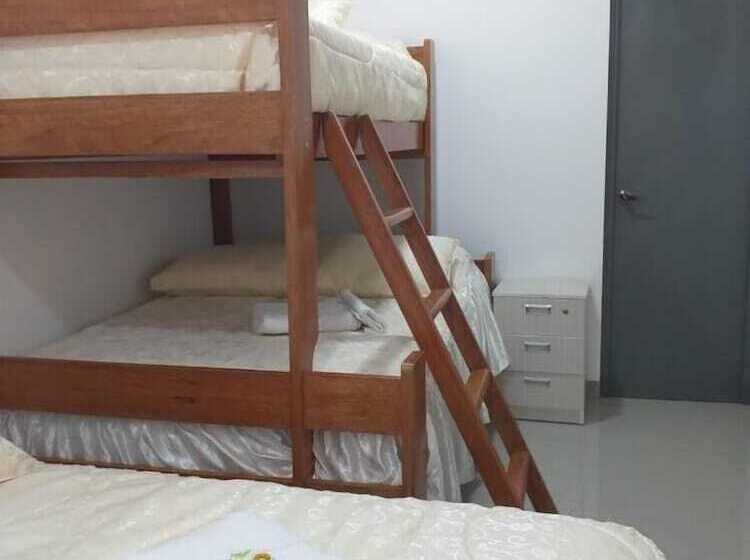 ユースホステル White Sand   Paracas