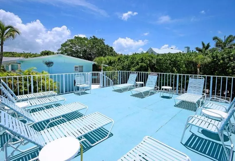 منتجع Colony Inn