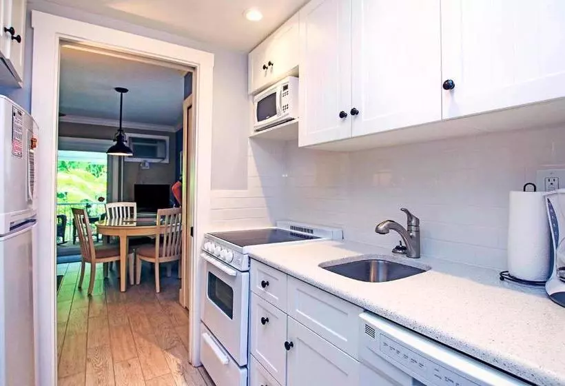 منتجع Colony Inn