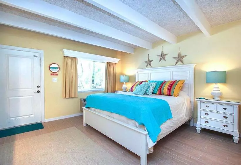 منتجع Colony Inn