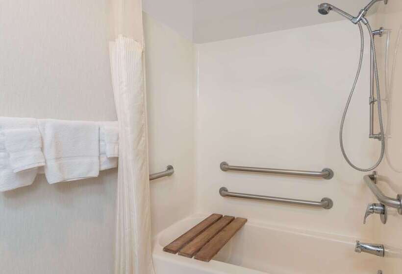 فندق Baymont By Wyndham Hot Springs