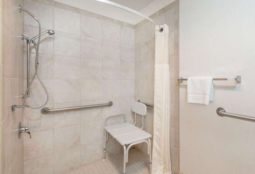 فندق Baymont By Wyndham Hot Springs