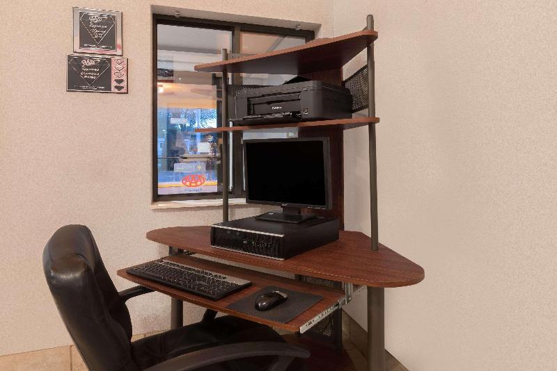 فندق Baymont By Wyndham Hot Springs