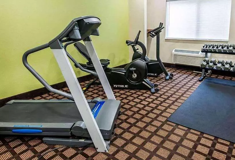 Hotel Baymont By Wyndham Richmond I70