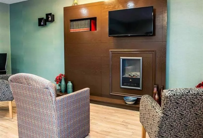 Hotel Baymont By Wyndham Richmond I70