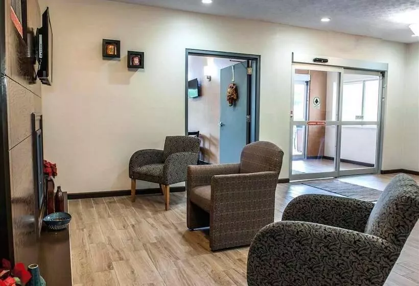 Hotel Baymont By Wyndham Richmond I70