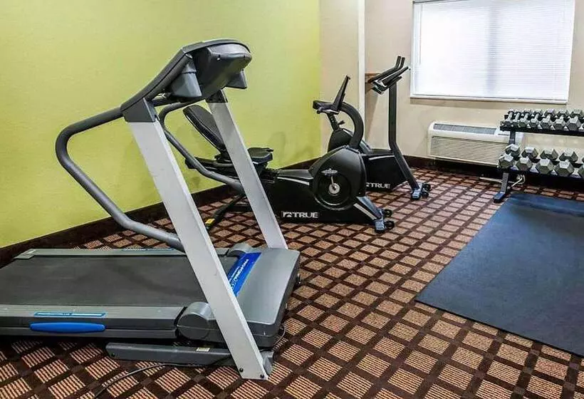 Hotel Baymont By Wyndham Richmond I70