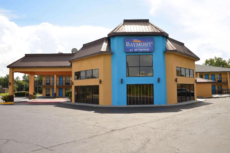 בית מלון כפרי Baymont By Wyndham Santee