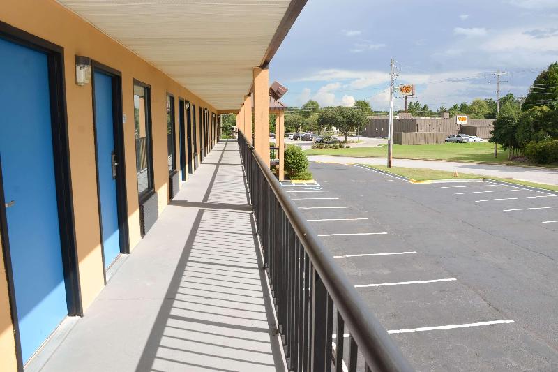 בית מלון כפרי Baymont By Wyndham Santee