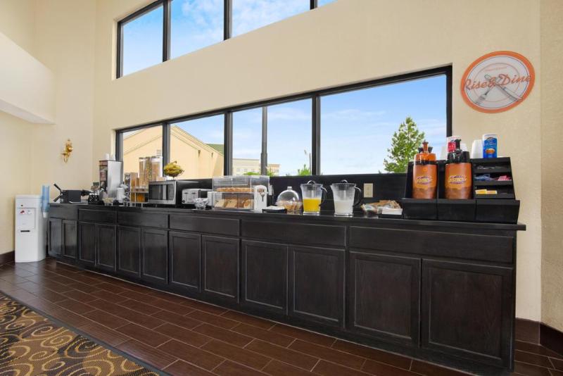 בית מלון כפרי Baymont By Wyndham Santee