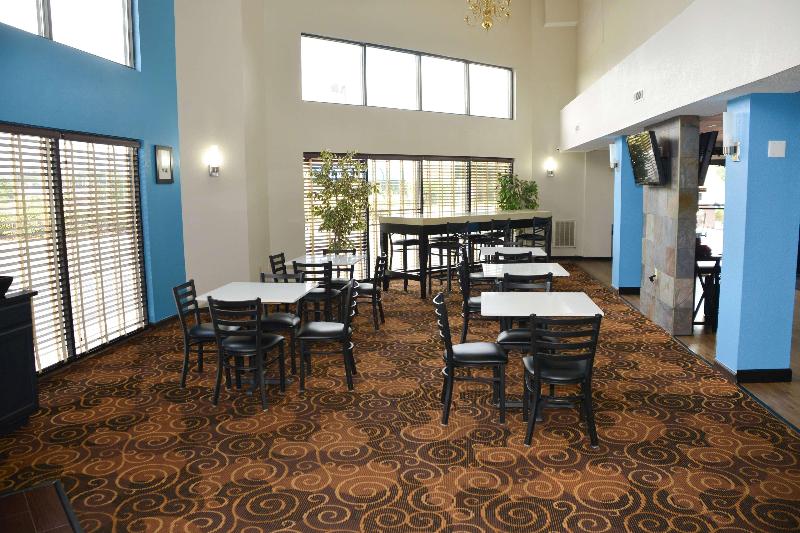 בית מלון כפרי Baymont By Wyndham Santee