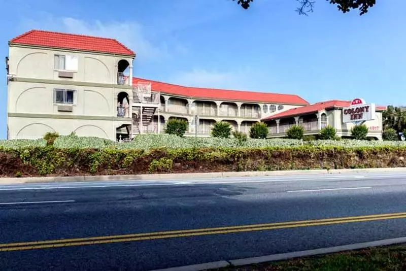 酒店 Colony Inn