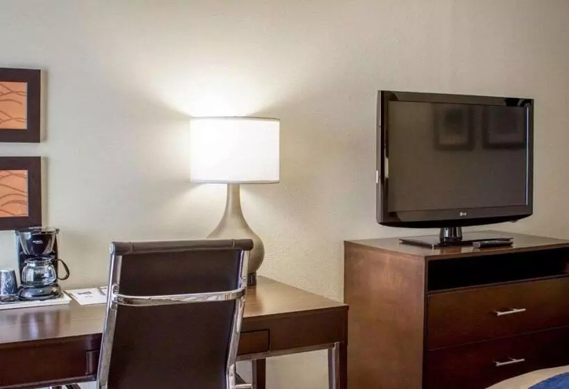호텔 Comfort Inn & Suites Fuquay Varina