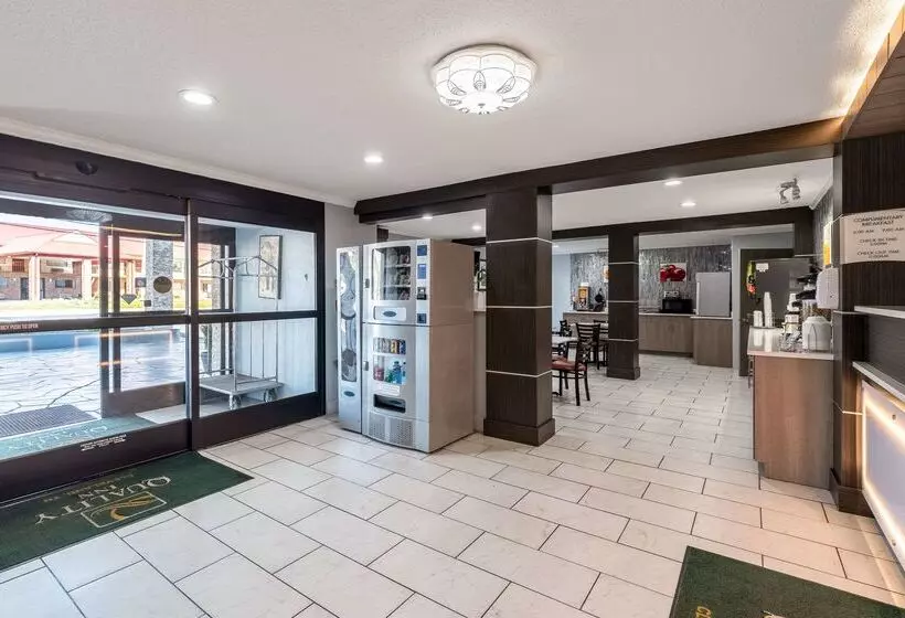 Отель Quality Inn