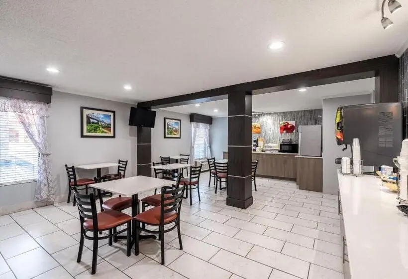 ホテル Quality Inn Cleveland North