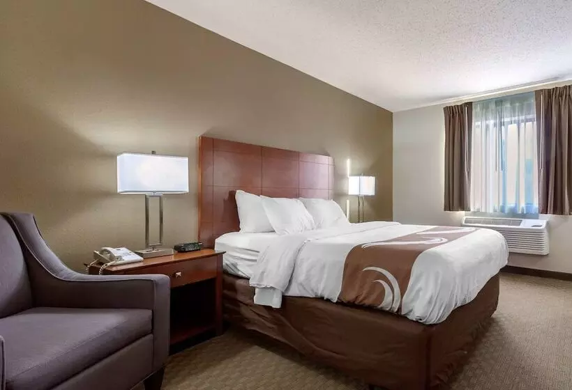 호텔 Quality Inn Hays I70