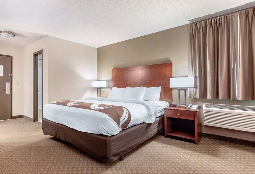 هتل Quality Inn Hays I70