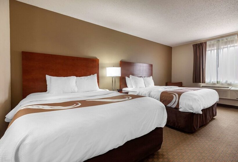 هتل Quality Inn Hays I70