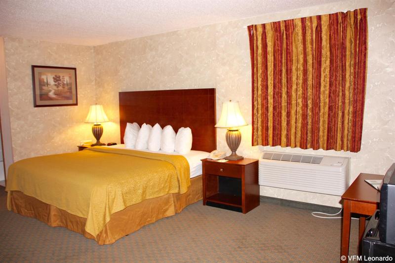 هتل Quality Inn Hays I70