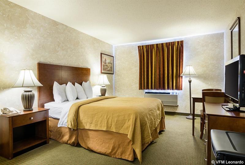 هتل Quality Inn Hays I70