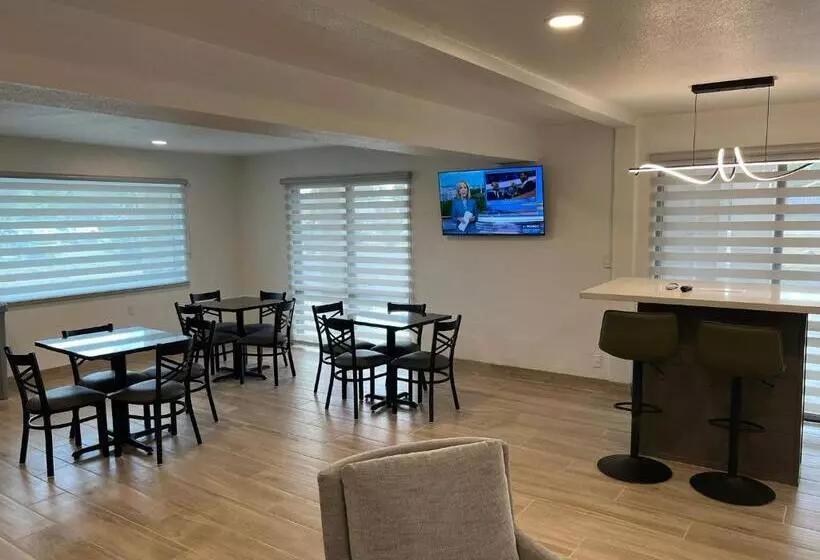 فندق Quality Inn