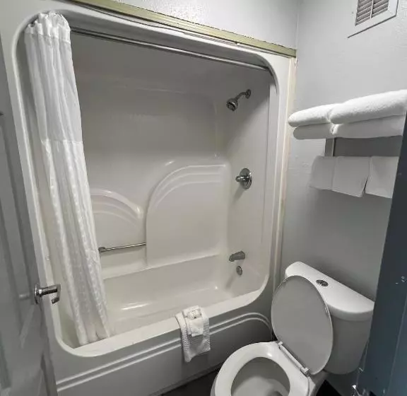 فندق Quality Inn