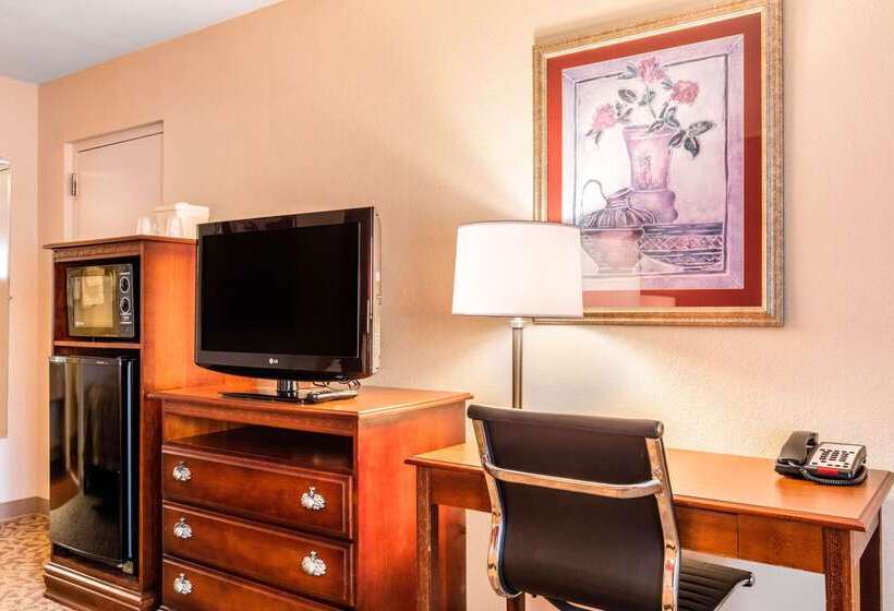 בית מלון כפרי Quality Inn Pelham I65 Exit 246