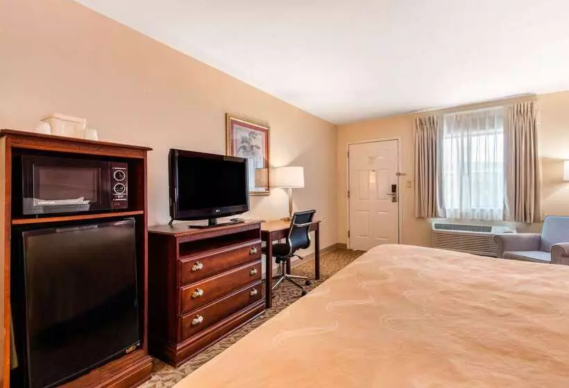 酒店 Quality Inn Pelham I65 Exit 246