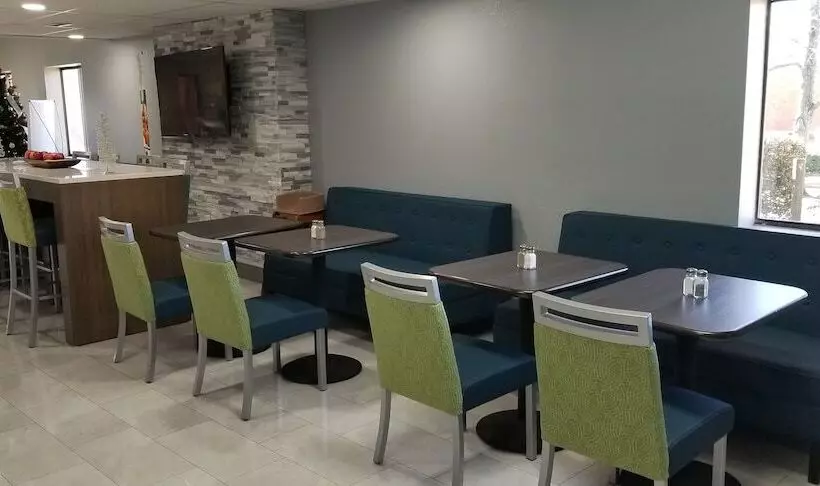 酒店 Quality Inn Pelham I65 Exit 246