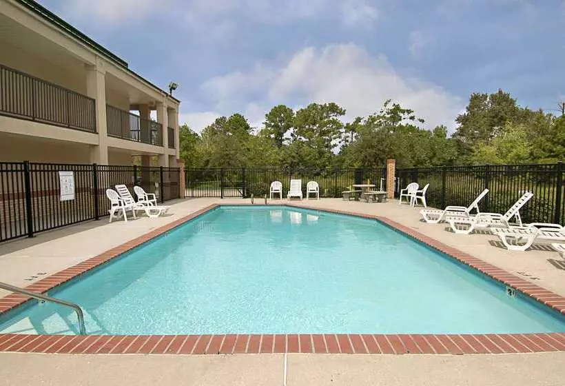 Hotelli Super 8 By Wyndham Slidell