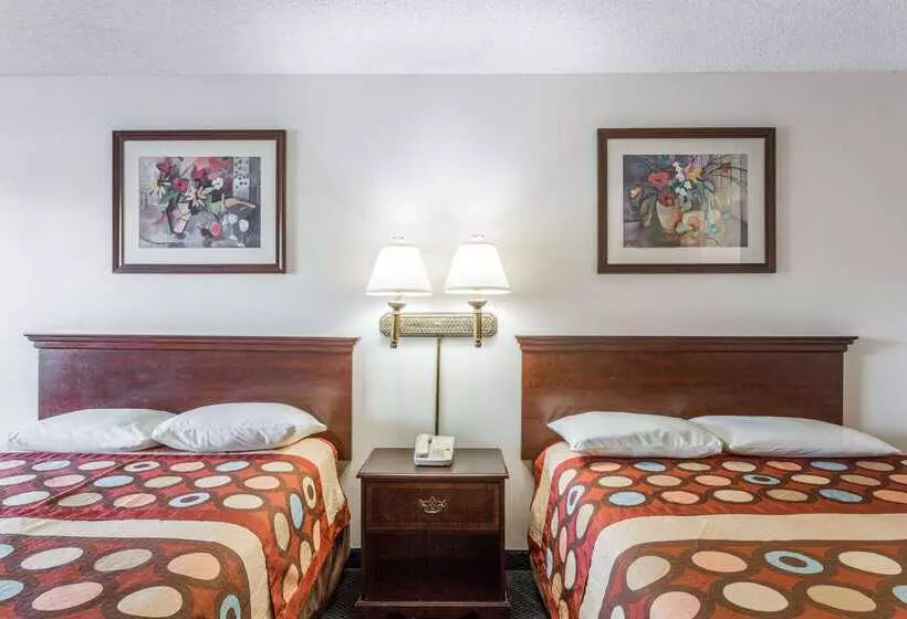 Hotelli Super 8 By Wyndham Slidell