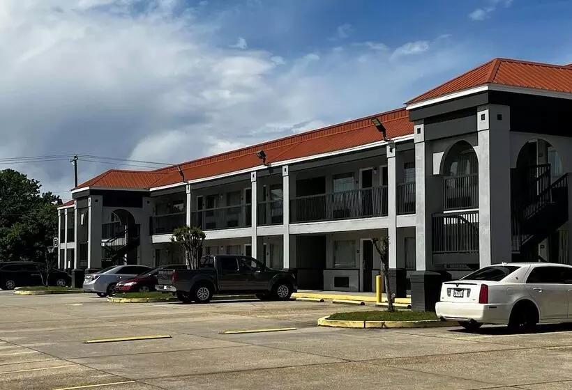 Hotelli Super 8 By Wyndham Slidell