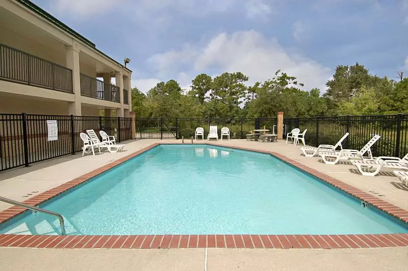 Hotelli Super 8 By Wyndham Slidell