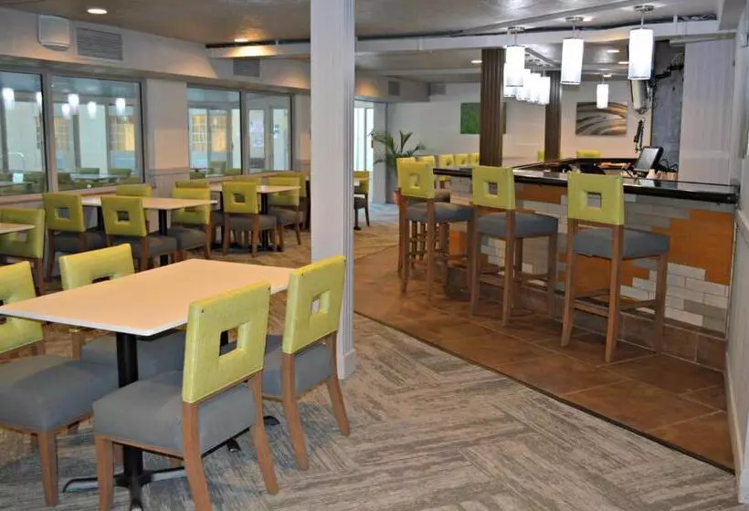 Wyndham Garden Hotel Cross Lanes Charleston