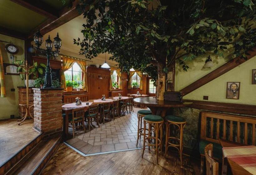 בית מלון כפרי Taverna