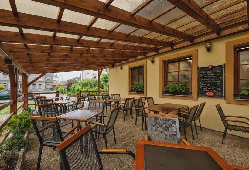 בית מלון כפרי Taverna