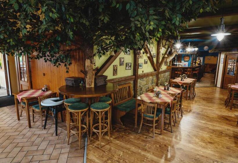 בית מלון כפרי Taverna